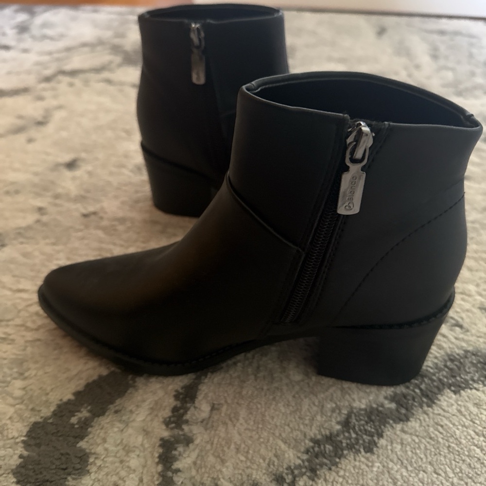 Blondo Black Ankle Booties - Picture 2 of 3